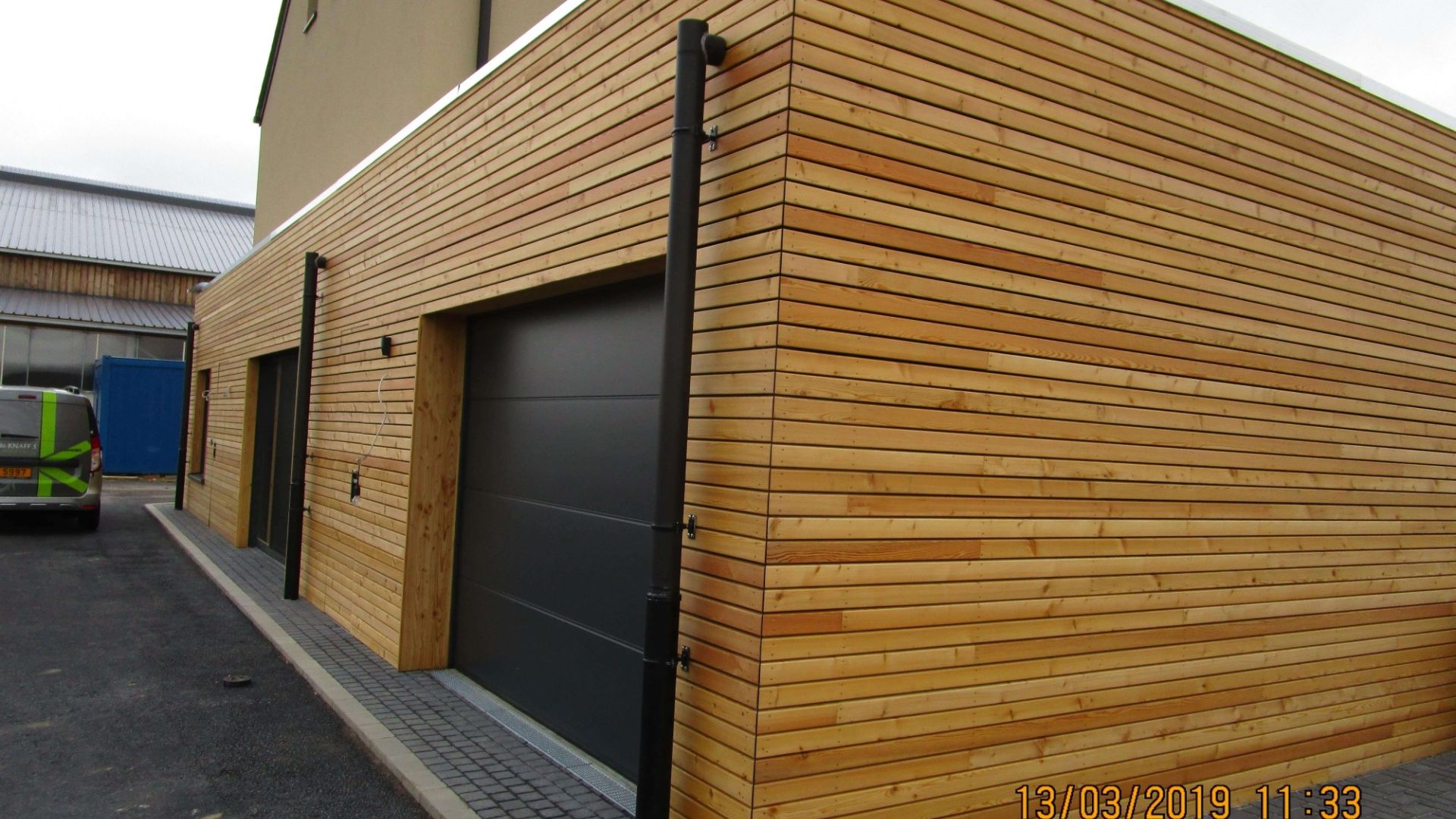 07 img min 07 img min