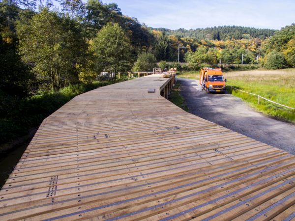 pont en bois,holzbrücke pont en bois,holzbrücke