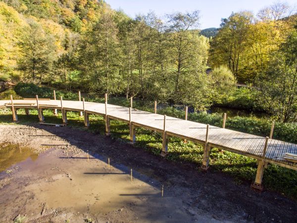 pont en bois,holzbrücke pont en bois,holzbrücke