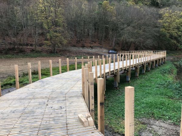 pont en bois,holzbrücke pont en bois,holzbrücke